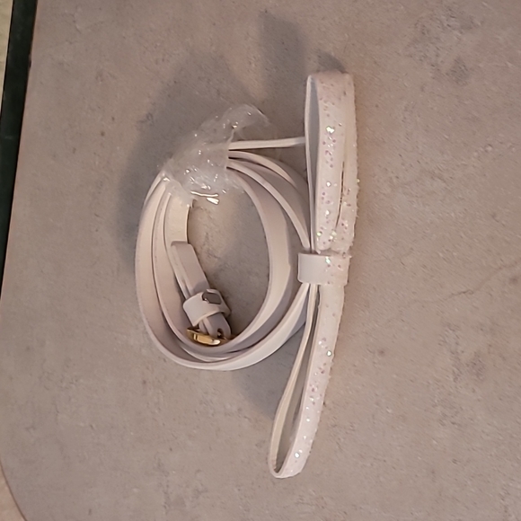 Free with any bundle! Lilly Pulitzer white patent leather belt with bow - Picture 8 of 11